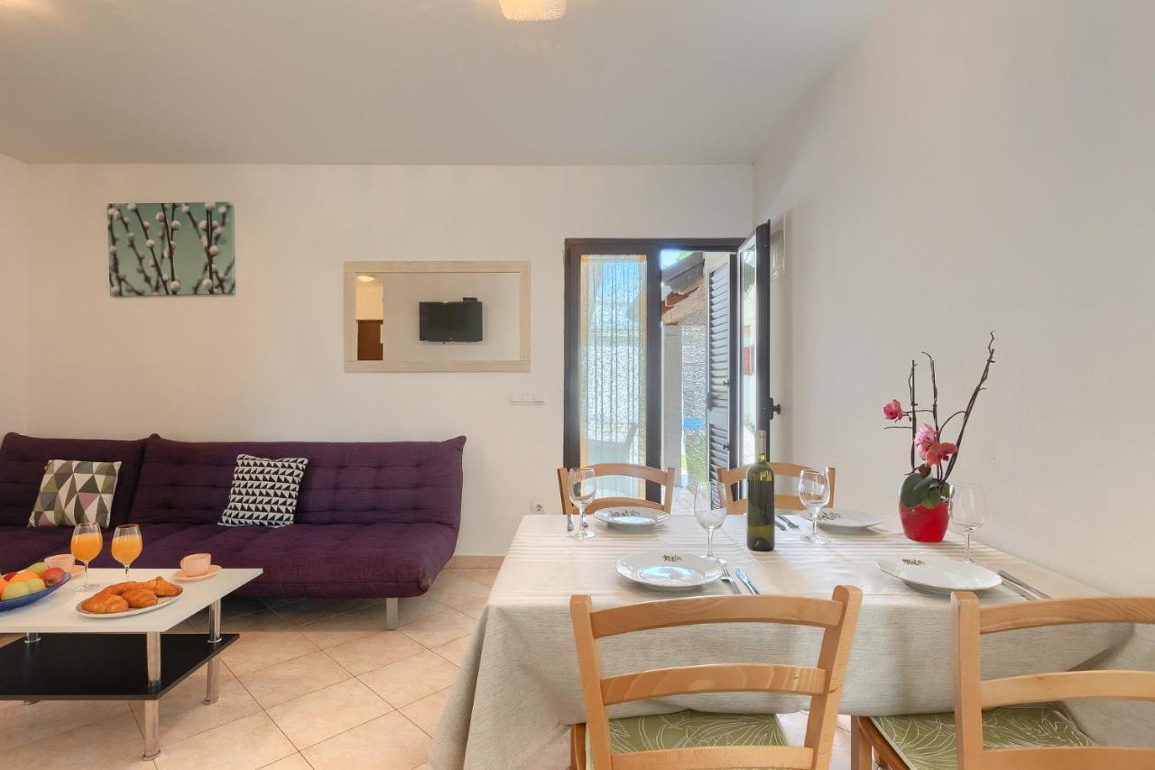 Apartmani Martina Poreč Buitenkant foto