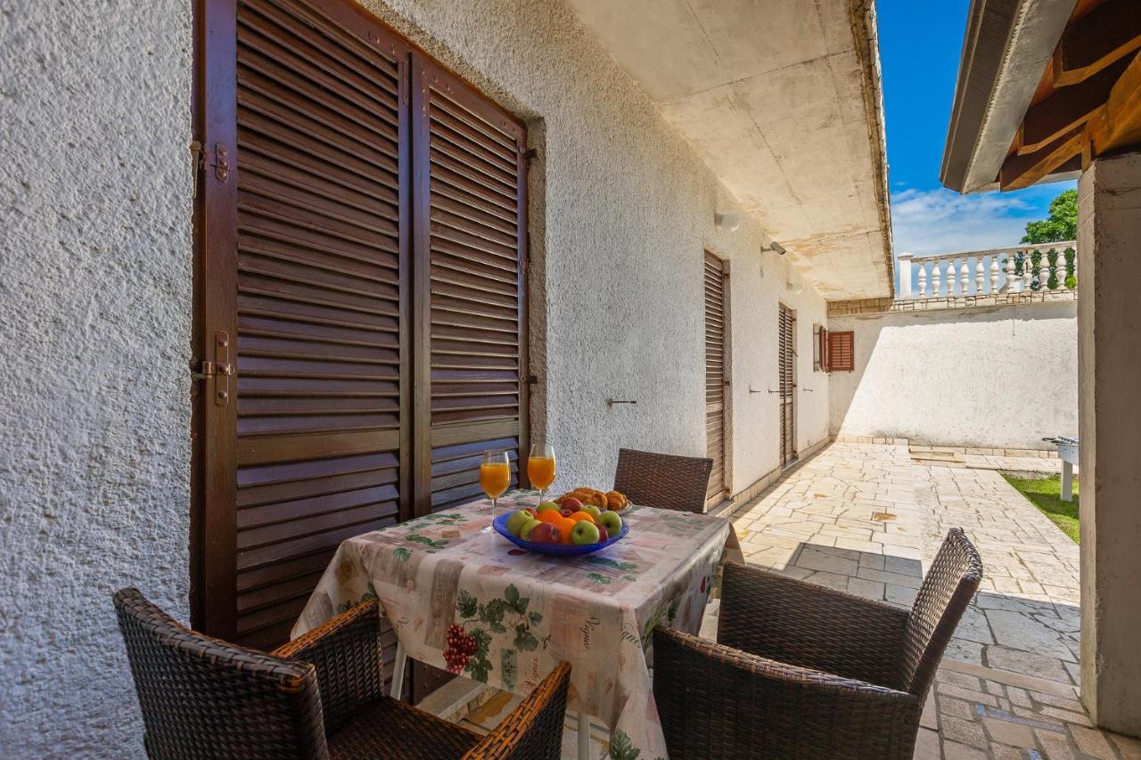 Apartmani Martina Poreč Buitenkant foto