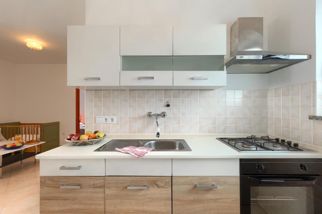 Apartmani Martina Poreč Buitenkant foto