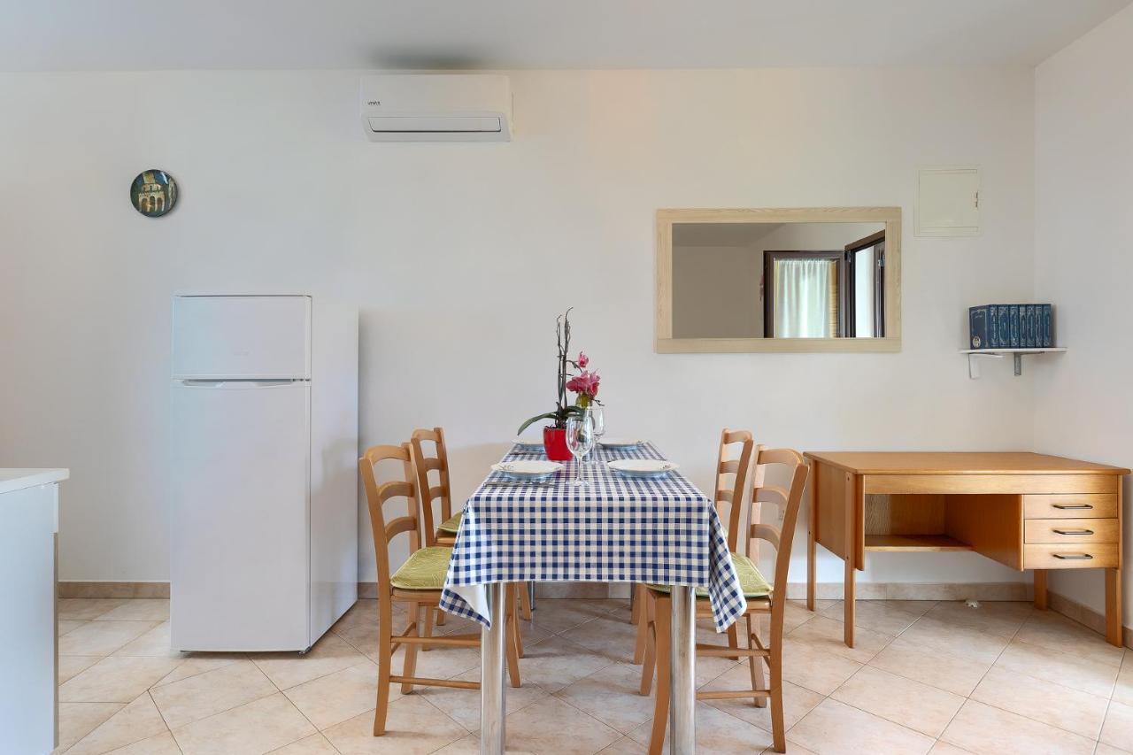 Apartmani Martina Poreč Buitenkant foto