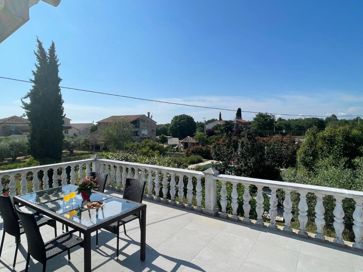 Apartmani Martina Poreč Buitenkant foto